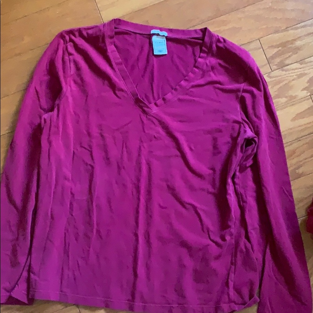Long sleeve v neck t shirt